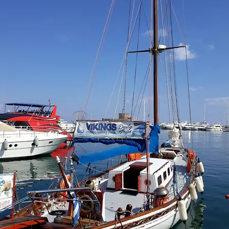 Ariadni 1 דירה